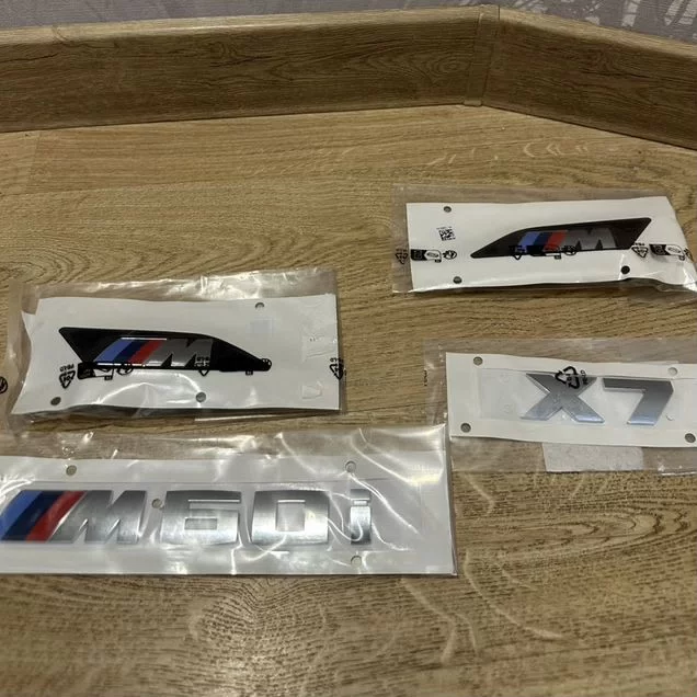 Комплект шильдиков BMW G07 LCI M60i