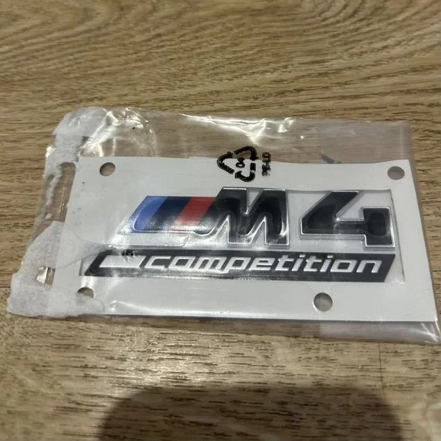 Надпись на крышку багажника BMW M4 G82 LCI