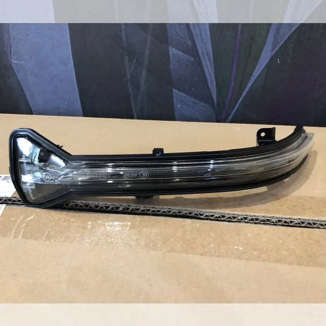 Повторитель поворота BMW G30, F90, G11, G32