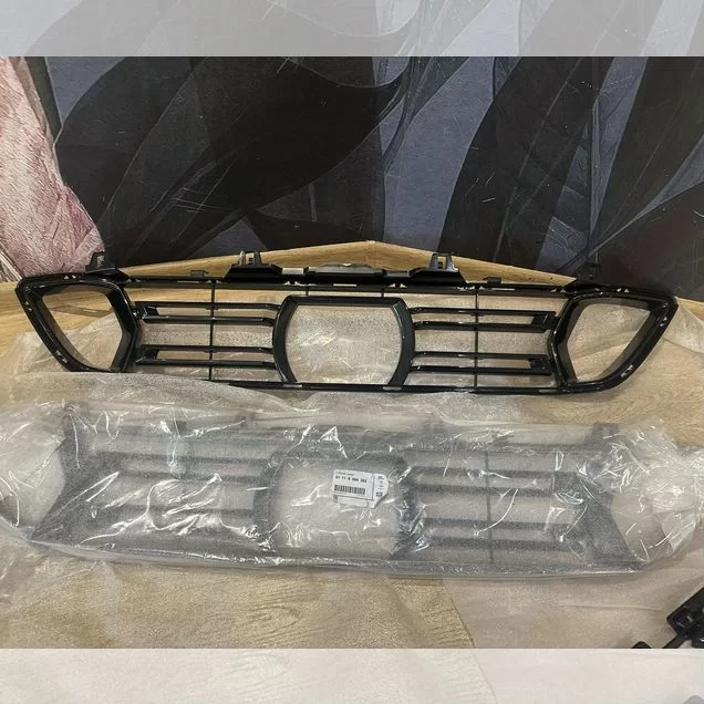 Средняя решетка BMW G14 G15 G16